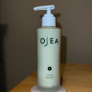 Sea Gray Cleanser & Exfoliant with Pump Dispenser